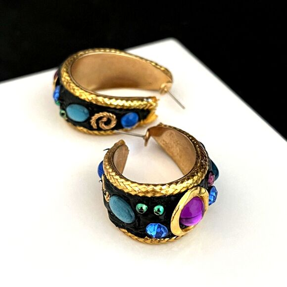 Vintage Earrings Gripoix Style Gold Tone Hoops Blue Cabochons Classic Chic 7J - Picture 6 of 9